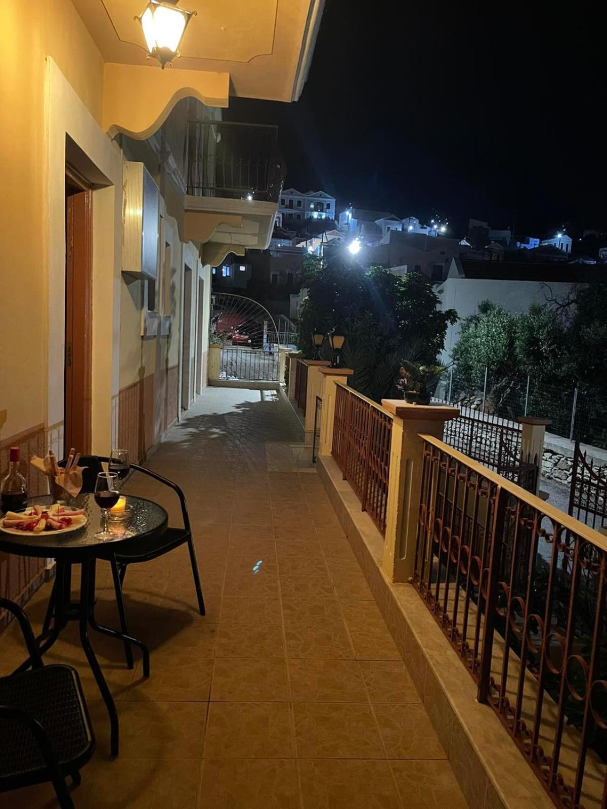 Villa Pinotsi Đảo Sými Ngoại thất bức ảnh