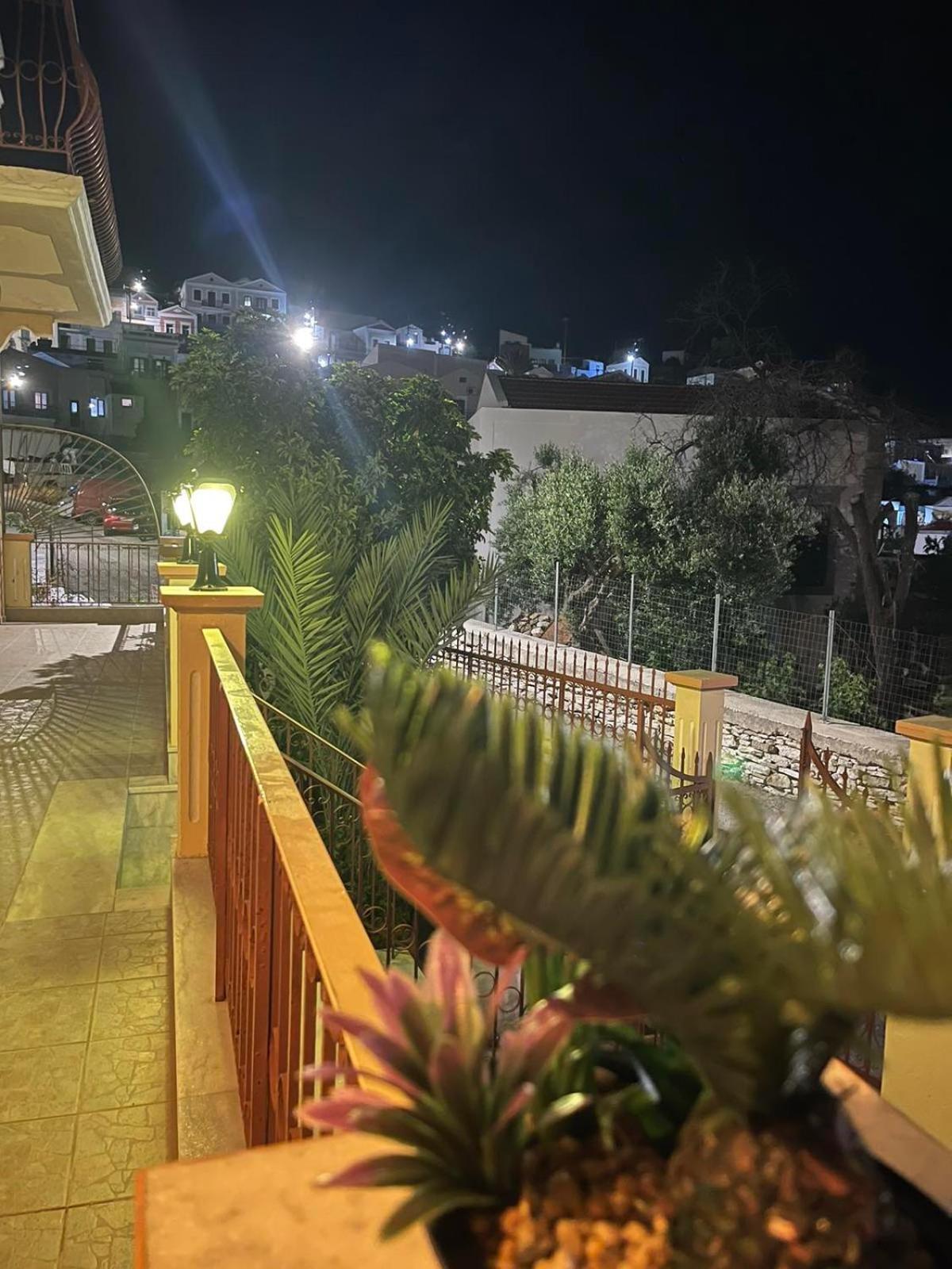 Villa Pinotsi Đảo Sými Ngoại thất bức ảnh