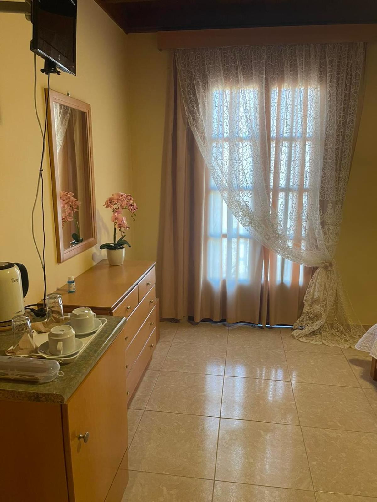 Villa Pinotsi Đảo Sými Ngoại thất bức ảnh