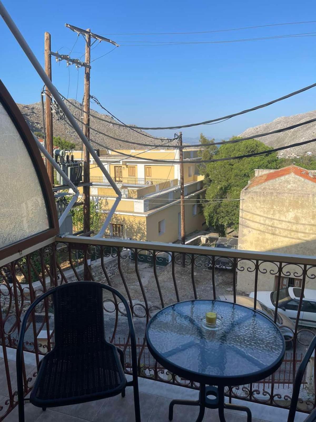 Villa Pinotsi Đảo Sými Ngoại thất bức ảnh