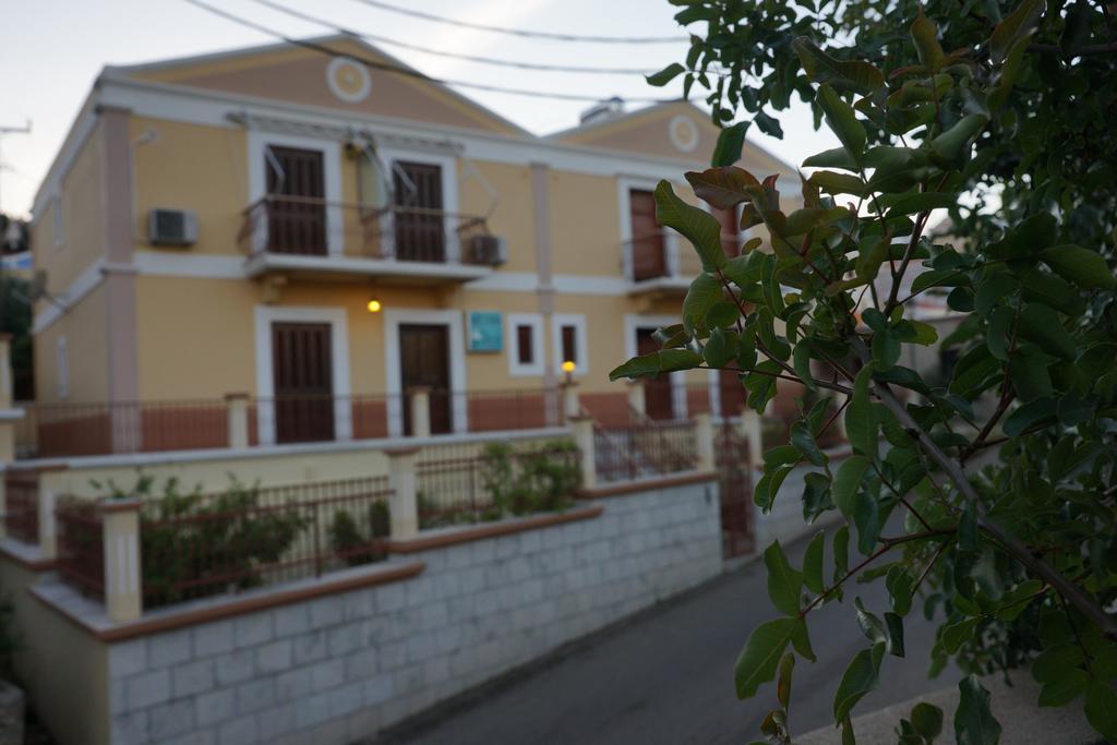 Villa Pinotsi Đảo Sými Ngoại thất bức ảnh