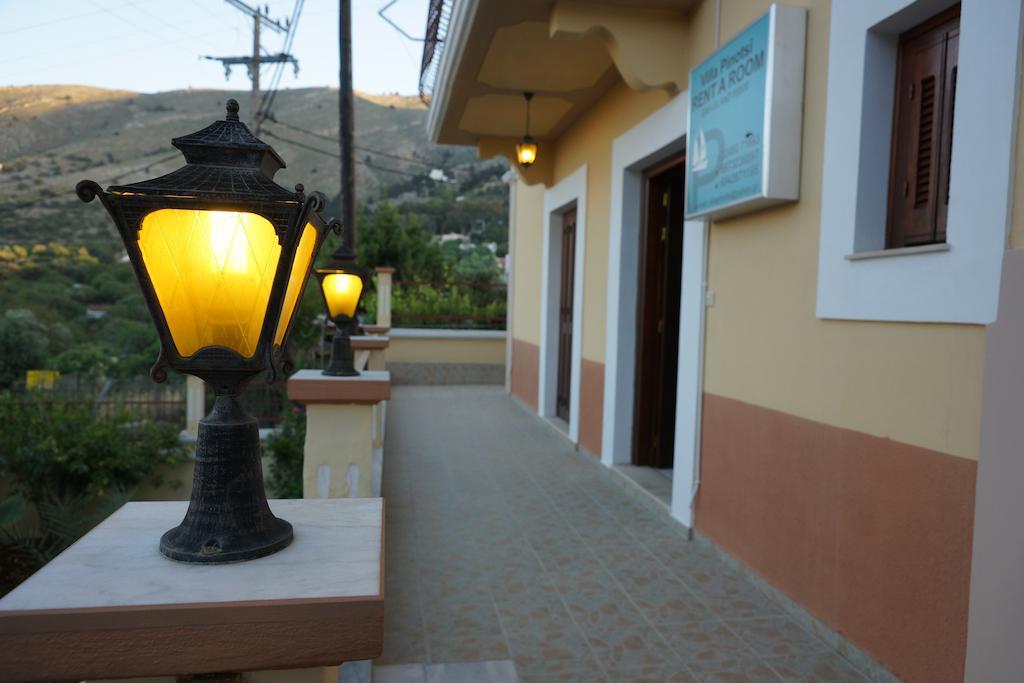 Villa Pinotsi Đảo Sými Ngoại thất bức ảnh